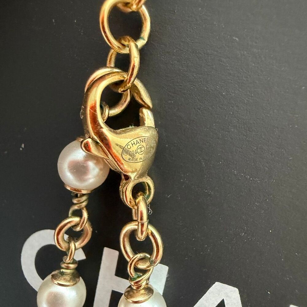 Chanel 24C Faux Pearl & Strass Station Chain Necklace - Picture 4 of 10